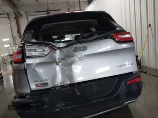 2016 Jeep Cherokee Limited with VIN 1C4PJMDB7GW283017, listed as a IAAI auction lot 41520558 with 79,630 mi miles. Bid and sale history available at carsss.com. Image 16.