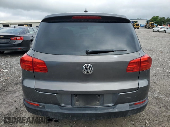 2013 Volkswagen Tiguan S z VIN WVGAV3AX6DW597379, wystawiony jako Copart lot #56386515 z przebiegiem 100 415 mil mil oraz Czysty tytuł • Clean title. Historia ofert i sprzedaży dostępna na DreamBid. Obrazek 6.