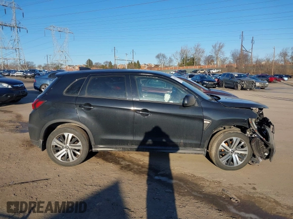 2023 Mitsubishi Outlander ES z VIN JA4ARUAU1PU011685, wystawiony jako IAAI lot #41575031 z przebiegiem 57 068 mil mil oraz . Historia ofert i sprzedaży dostępna na DreamBid. Obrazek 13.