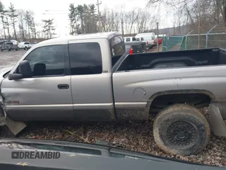 1998 Dodge Ram 2500 with VIN 3B7KF22D1WG102284, listed as a IAAI auction lot 41558563 with 1 mi miles. Bid and sale history available at carsss.com. Image 14.