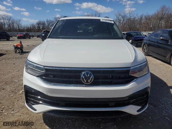 2023 Volkswagen Tiguan SE R-Line Black with VIN 3VVCB7AX1PM017460, listed as a Copart auction lot 47497475 with 35,099 mi miles and Salvage Title. Bid and sale history available at carsss.com. Image 5.