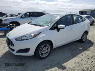 2018 Ford Fiesta SE z VIN 3FADP4BJ4JM133102, wystawiony jako Copart lot #54224805 z przebiegiem 124 307 mil mil oraz Szkody całkowita. Historia ofert i sprzedaży dostępna na DreamBid. Obrazek 1.