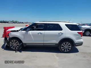 2019 Ford Explorer Platinum с VIN 1FM5K8HT8KGA02291, выставлен на аукционе IAAI как лот 42313377 с пробегом 126 752 миль миль и . История ставок и продаж доступна на DreamBid. Изображение 14.