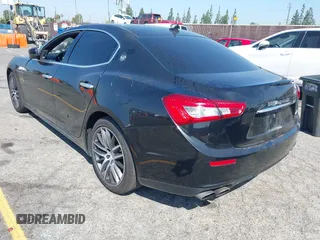 2017 Maserati Ghibli z VIN ZAM57XSA1H1224170, wystawiony jako IAAI lot #42193804 z przebiegiem 90 668 mil mil oraz . Historia ofert i sprzedaży dostępna na DreamBid. Obrazek 3.
