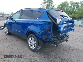 2017 Ford Escape SE с VIN 1FMCU9GD9HUB87656, выставлен на аукционе IAAI как лот 42233585 с пробегом 116 558 миль миль и . История ставок и продаж доступна на DreamBid. Изображение 3.