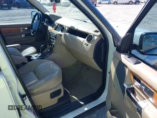 2011 Land Rover LR4 HSE z VIN SALAG2D49BA554300, wystawiony jako IAAI lot #42548567 z przebiegiem 188 344 mil mil oraz . Historia ofert i sprzedaży dostępna na DreamBid. Obrazek 5.