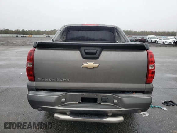 2007 Chevrolet Avalanche 1LT z VIN 3GNEK12317G100442, wystawiony jako Copart lot #83819334 z przebiegiem Nie podano mil oraz Szkoda całkowita • Salvage title. Historia ofert i sprzedaży dostępna na DreamBid. Obrazek 6.