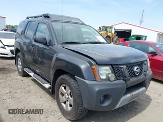2010 Nissan Xterra S z VIN 5N1AN0NW8AC512605, wystawiony jako IAAI lot #41935497 z przebiegiem 104 932 mil mil oraz . Historia ofert i sprzedaży dostępna na DreamBid. Obrazek 1.