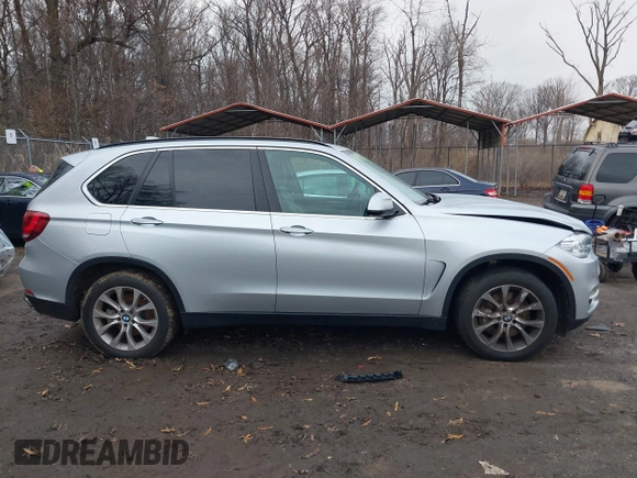 2016 BMW X5 xDrive50i with VIN 5UXKR6C53G0J83329, listed as a IAAI auction lot 41150598 with 81,136 mi miles. Bid and sale history available at carsss.com. Image 13.