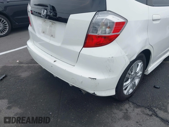 2010 Honda Fit Sport with VIN JHMGE8H43AC031411, listed as a IAAI auction lot 42599400 with 218,730 mi miles and . Bid and sale history available at DreamBid. Image 18.