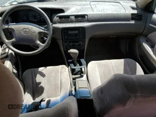 1999 Toyota Camry LE z VIN JT2BF22KXX0230830, wystawiony jako Copart lot #52253985 z przebiegiem 151 758 mil mil oraz Szkoda całkowita • Salvage title. Historia ofert i sprzedaży dostępna na DreamBid. Obrazek 8.