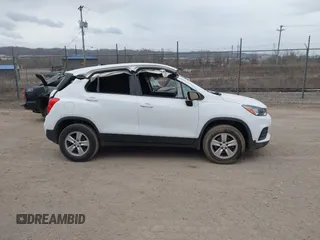 2020 Chevrolet Trax LS with VIN 3GNCJNSB7LL119507, listed as a IAAI auction lot 41829202 with 130,600 mi miles. Bid and sale history available at carsss.com. Image 13.
