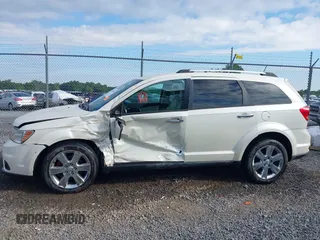 2013 Dodge Journey Crew with VIN 3C4PDDDG9DT685464, listed as a IAAI auction lot 42641982 with 155,901 mi miles and . Bid and sale history available at DreamBid. Image 14.