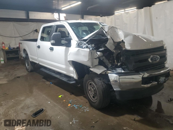 2019 Ford F-250 XL z VIN 1FT7W2B68KEF94997, wystawiony jako Copart lot #59473355 z przebiegiem Nie podano mil oraz Szkoda całkowita • Salvage title. Historia ofert i sprzedaży dostępna na DreamBid. Obrazek 4.
