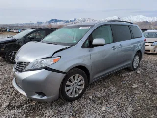 2012 Toyota Sienna LE with VIN 5TDJK3DC8CS031664, listed as a Copart auction lot 46085105 with 152,758 mi miles and Salvage Title. Bid and sale history available at carsss.com. Image 1.