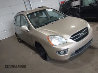 2007 Kia Rondo LX with VIN KNAFG526477060608, listed as a IAAI auction lot 41826081 with 194,104 mi miles. Bid and sale history available at carsss.com. Image 1.
