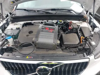 2023 Volvo XC40 Ultimate Bright Theme с VIN YV4L12UA6P2057484, выставлен на аукционе IAAI как лот 40963901 с пробегом 8 196 миль миль и . История ставок и продаж доступна на DreamBid. Изображение 17.