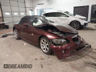 2004 BMW Z4 2.5i with VIN 4USBT33554LS50809, listed as a IAAI auction lot 41352065 with 168,190 mi miles. Bid and sale history available at carsss.com. Image 1.