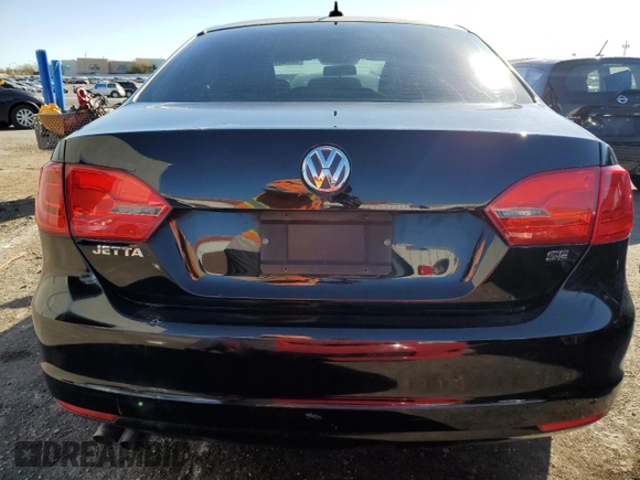 2014 Volkswagen Jetta Sedan SE w/Connectivity with VIN 3VWD07AJ3EM354078, listed as a Copart auction lot 44766995 with 137,117 mi miles and Clean Title. Bid and sale history available at carsss.com. Image 6.