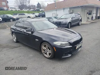 2012 BMW 5 Series 550i xDrive z VIN WBAFU9C55CC787361, wystawiony jako Copart lot #53580695 z przebiegiem 194 843 mil mil oraz Czysty tytuł • Clean title. Historia ofert i sprzedaży dostępna na DreamBid. Obrazek 1.