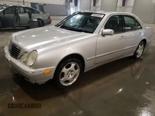 2001 Mercedes-Benz E 320/430 4 Matic with VIN WDBJF83J31X057905, listed as a Copart auction lot 50656425 with 155,217 mi miles and Salvage Title. Bid and sale history available at DreamBid. Image 1.