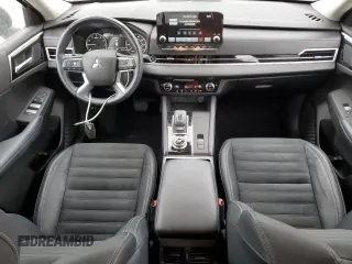 2022 Mitsubishi Outlander SE with VIN JA4J3UA83NZ087624, listed as a Copart auction lot 53121985 with 17,132 mi miles and Salvage title. Bid and sale history available at DreamBid. Image 8.