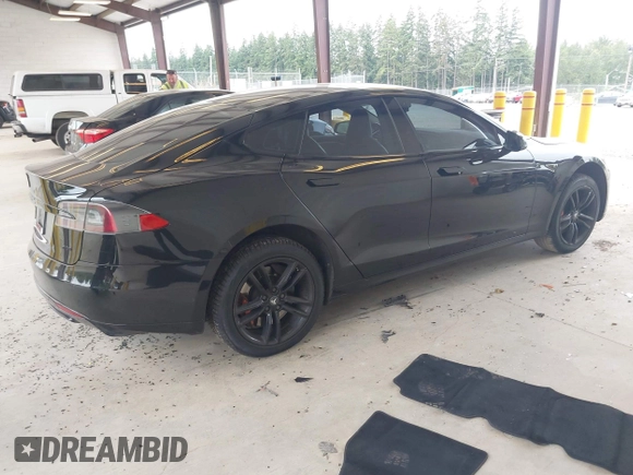 2013 Tesla Model S Performance с VIN 5YJSA1DP1DFP23818, выставлен на аукционе IAAI как лот 42594561 с пробегом 142 878 миль миль и . История ставок и продаж доступна на DreamBid. Изображение 4.