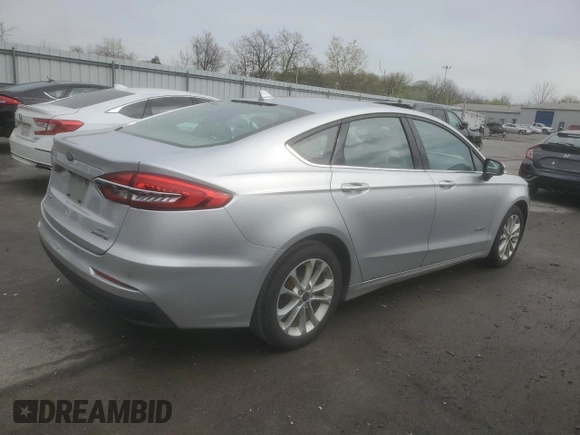 2019 Ford Fusion SE with VIN 3FA6P0LU9KR212506, listed as a Copart auction lot 52276695 with 177,015 mi miles and Salvage Title. Bid and sale history available at DreamBid. Image 3.
