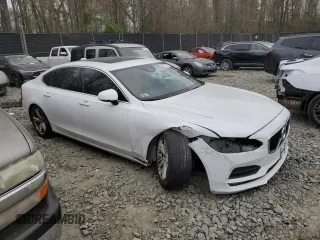 2018 Volvo S90 Momentum z VIN LVY982MK2JP016810, wystawiony jako Copart lot #49977074 z przebiegiem 67 685 mil mil oraz Szkody całkowita. Historia ofert i sprzedaży dostępna na DreamBid. Obrazek 4.