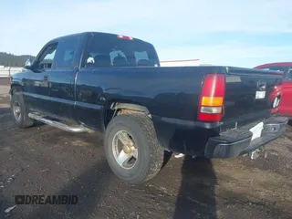 2002 Chevrolet Silverado 1500 LT with VIN 2GCEK19T921196093, listed as a IAAI auction lot 41680926 with 172,837 mi miles. Bid and sale history available at carsss.com. Image 3.