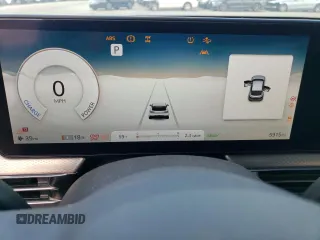 2023 Genesis GV60 Performance z VIN KMUKEDTB7PU011754, wystawiony jako Copart lot #39865424 z przebiegiem 5915 mil mil oraz . Historia ofert i sprzedaży dostępna na DreamBid. Obrazek 9.
