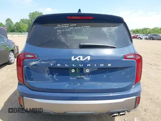 2025 Kia Telluride S with VIN 5XYP64GC6SG581215, listed as a IAAI auction lot 42295271 with 17,941 mi miles and . Bid and sale history available at DreamBid. Image 16.