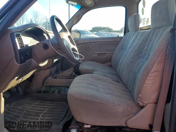 2001 Toyota Tacoma z VIN 5TEPM62N31Z806270, wystawiony jako Copart lot #80530444 z przebiegiem 21 649 mil mil oraz Czysty tytuł • Clean title. Historia ofert i sprzedaży dostępna na DreamBid. Obrazek 7.