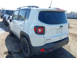 2018 Jeep Renegade Trailhawk with VIN ZACCJBCB7JPH42314, listed as a IAAI auction lot 41436327 with 77,834 mi miles. Bid and sale history available at carsss.com. Image 3.