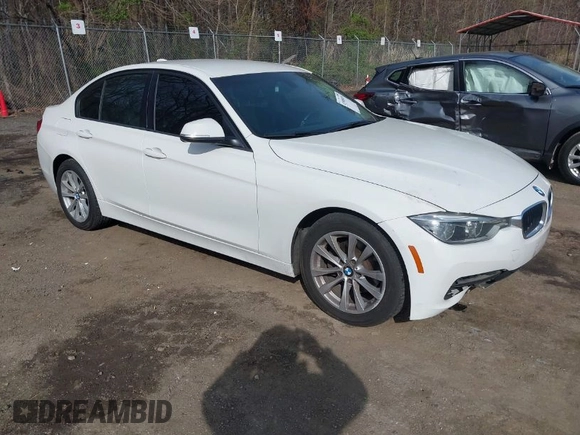 2018 BMW 3 Series 320i xDrive with VIN WBA8E5G53JNV03347, listed as a IAAI auction lot 41908985 with 122,111 mi miles. Bid and sale history available at carsss.com. Image 1.