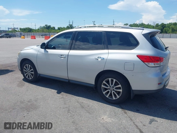 2015 Nissan Pathfinder SV with VIN 5N1AR2MN4FC698515, listed as a IAAI auction lot 42585800 with 202,005 mi miles and . Bid and sale history available at DreamBid. Image 14.