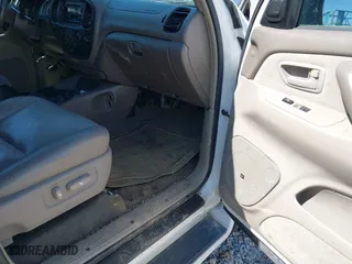 2006 Toyota Sequoia SR5 with VIN 5TDZT34A56S276120, listed as a IAAI auction lot 41390519 with 328,802 mi miles. Bid and sale history available at carsss.com. Image 5.