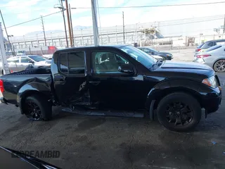 2020 Nissan Frontier SV z VIN 1N6ED0EA6LN724744, wystawiony jako IAAI lot #41879935 z przebiegiem 51 376 mil mil oraz . Historia ofert i sprzedaży dostępna na DreamBid. Obrazek 12.