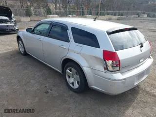 2008 Dodge Magnum with VIN 2D4FV47TX8H104329, listed as a IAAI auction lot 41801975 with 94,679 mi miles. Bid and sale history available at carsss.com. Image 3.