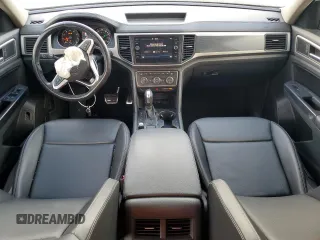 2021 Volkswagen Atlas SE with VIN 1V2PR2CA5MC525207, listed as a Copart auction lot 46195945 with 130,206 mi miles and Non repairable. Bid and sale history available at DreamBid. Image 8.