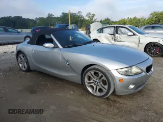 2005 BMW Z4 3.0i z VIN 4USBT53565LU10533, wystawiony jako Copart lot #58131945 z przebiegiem 129 788 mil mil oraz Tytuł czysty. Historia ofert i sprzedaży dostępna na DreamBid. Obrazek 4.