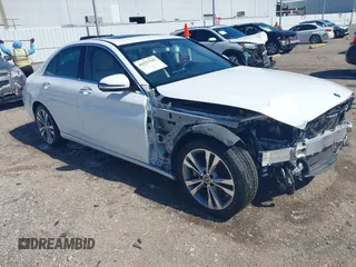 2020 Mercedes-Benz C 300 with VIN 55SWF8DB5LU327808, listed as a IAAI auction lot 41527943 with 31,642 mi miles and . Bid and sale history available at carsss.com. Image 1.