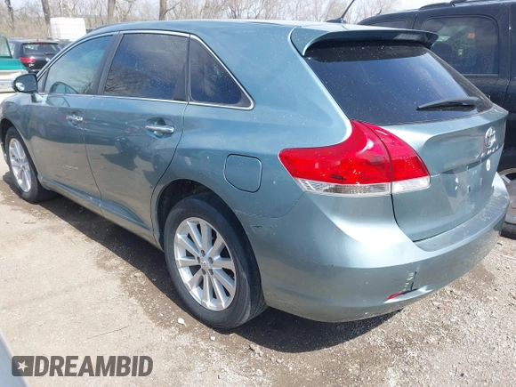 2010 Toyota Venza with VIN 4T3ZA3BBXAU037042, listed as a IAAI auction lot 41913264 with 194,847 mi miles. Bid and sale history available at carsss.com. Image 3.