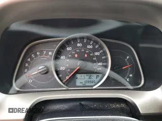 2015 Toyota RAV4 LE z VIN JTMBFREV7FJ047058, wystawiony jako Copart lot #65606425 z przebiegiem 109 985 mil mil oraz Szkoda całkowita • Salvage title. Historia ofert i sprzedaży dostępna na DreamBid. Obrazek 9.