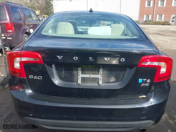 2013 Volvo S60 T6 R-Design Platinum with VIN YV1902FH4D1205833, listed as a IAAI auction lot 41609805 with 202,537 mi miles. Bid and sale history available at carsss.com. Image 16.