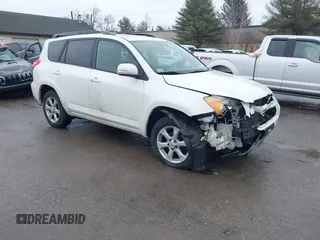 2011 Toyota RAV4 Ltd with VIN 2T3DK4DV5BW055924, listed as a IAAI auction lot 41687088 with 116,824 mi miles. Bid and sale history available at carsss.com. Image 1.
