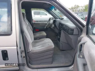 1992 Dodge Caravan Grand SE z VIN 1B4GH44R5NX258694, wystawiony jako IAAI lot #42197603 z przebiegiem 152 591 mil mil oraz . Historia ofert i sprzedaży dostępna na DreamBid. Obrazek 5.