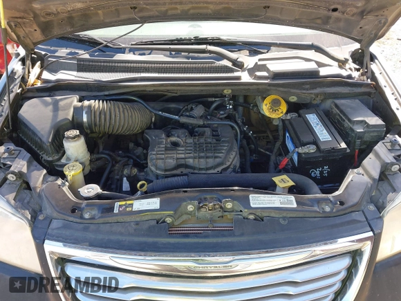 2014 Chrysler Town & Country Touring with VIN 2C4RC1BG4ER242768, listed as a IAAI auction lot 41683104 with 229,954 mi miles and . Bid and sale history available at DreamBid. Image 10.