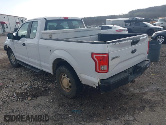 2015 Ford F-150 XL with VIN 1FTEX1CFXFKD91856, listed as a IAAI auction lot 41804968 with 224,033 mi miles. Bid and sale history available at carsss.com. Image 3.