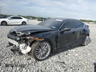 2023 Lexus IS 300 z VIN JTHD81F22P5050368, wystawiony jako Copart lot #62794945 z przebiegiem 22 834 mil mil oraz Czysty tytuł • Clean title. Historia ofert i sprzedaży dostępna na DreamBid. Obrazek 1.